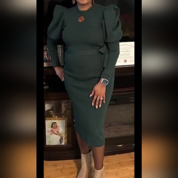 Your Majesty Lush Hunter Green Dress Size Small PTP 15" Size Large PTP 21 - Picture 3 of 3